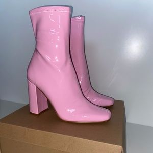 NWT Steve Madden Lynden Pink Patent Boots with box, size 8.5